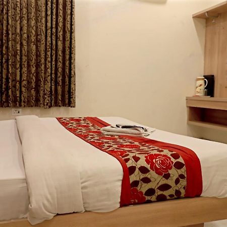 Hotel Klick International At "5 Min Walking " From New Delhi Railway Station Eksteriør billede
