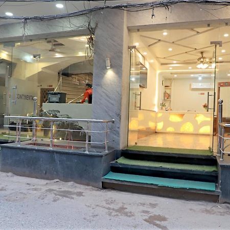 Hotel Klick International At "5 Min Walking " From New Delhi Railway Station Eksteriør billede