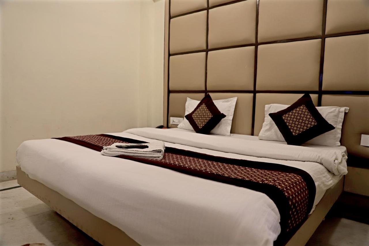 Hotel Klick International At "5 Min Walking " From New Delhi Railway Station Eksteriør billede