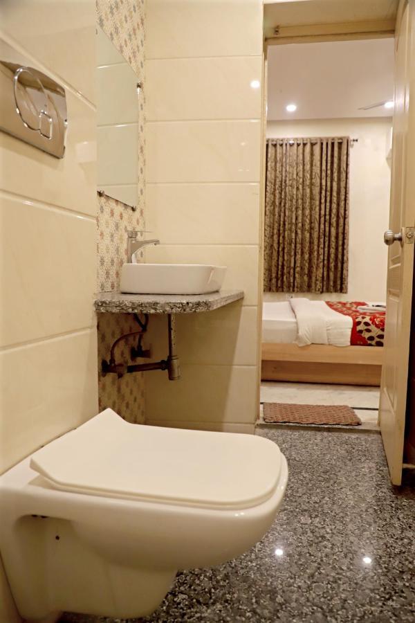 Hotel Klick International At "5 Min Walking " From New Delhi Railway Station Eksteriør billede