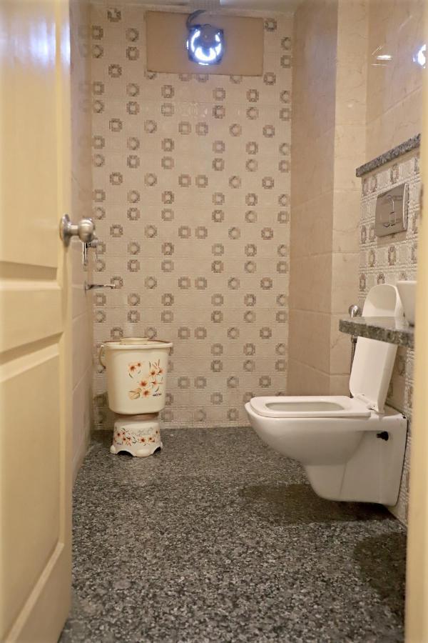Hotel Klick International At "5 Min Walking " From New Delhi Railway Station Eksteriør billede